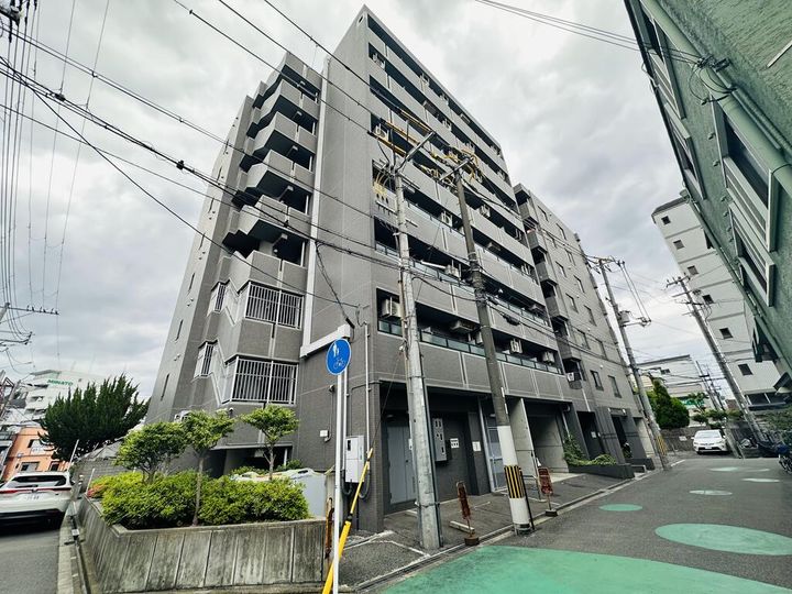 リーガル塚本の外観