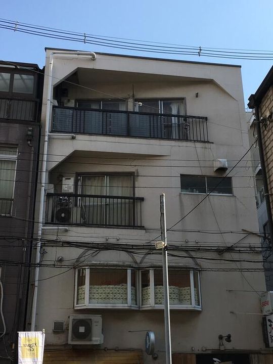 元町ロックビルの外観