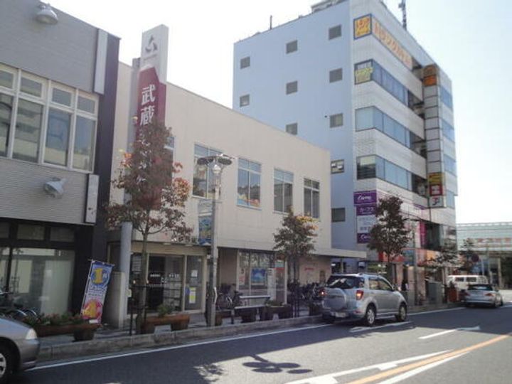 クリエIIの周辺