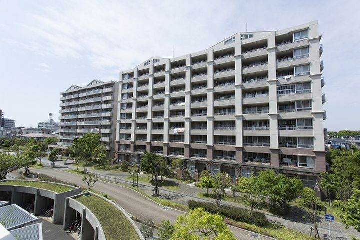 URコンフォール草加の外観