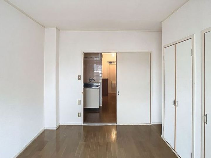 キャステル3の内装