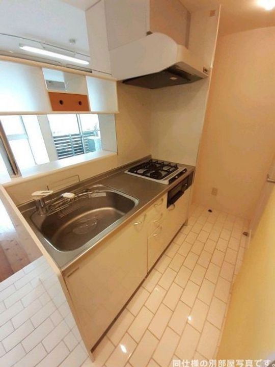 コリドールウエストのキッチン