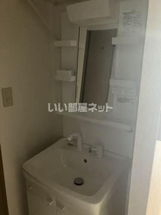 ヴィクトワール花岡I棟の内装