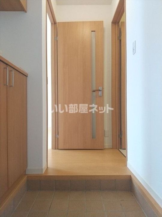 シャーメゾン小松原の玄関