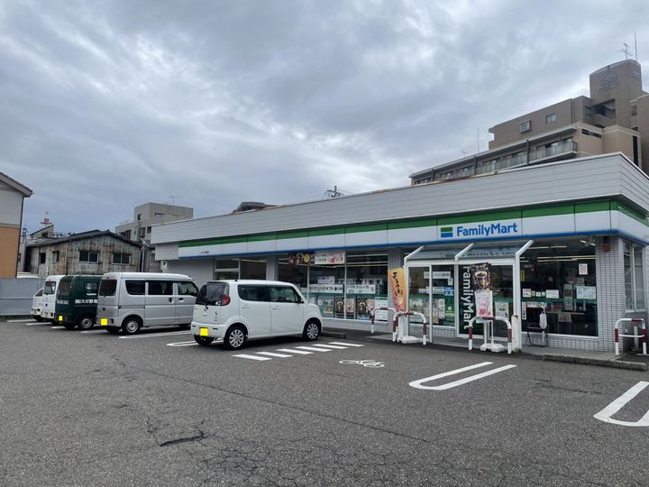 シラクラハイツの周辺