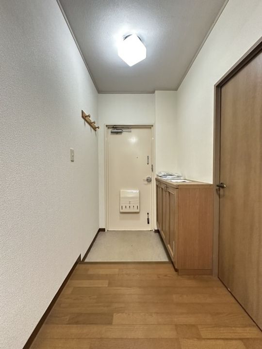 神奈川県川崎市麻生区千代ケ丘5(マンション)の賃貸物件の玄関