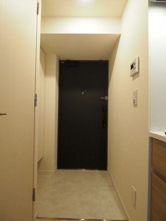 東京都台東区根岸5(マンション)の賃貸物件の玄関