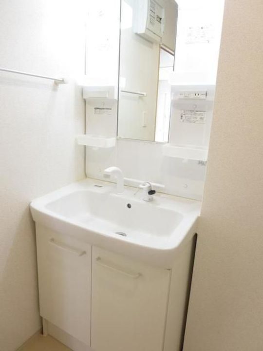 レヴェランスBの内装