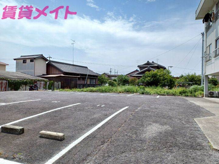 フィオーレ一身田の地図