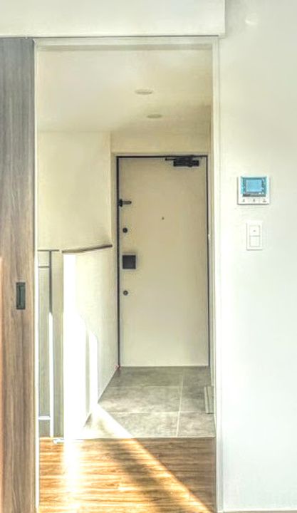 東京都目黒区目黒本町5(マンション)の賃貸物件の玄関