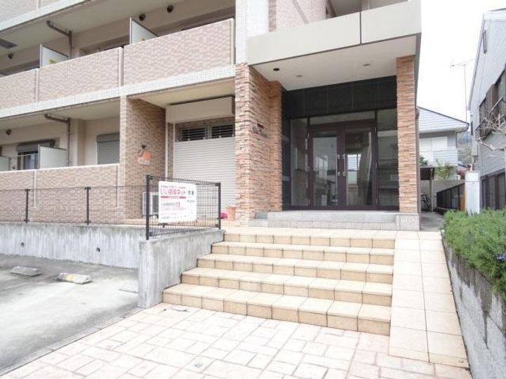 神奈川県足柄下郡湯河原町土肥4(マンション)の賃貸物件の地図