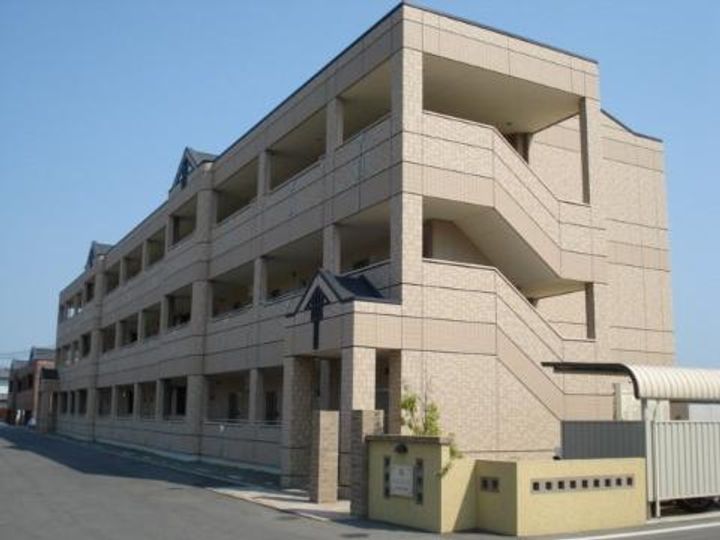 ルーエンビレッジ C棟の外観
