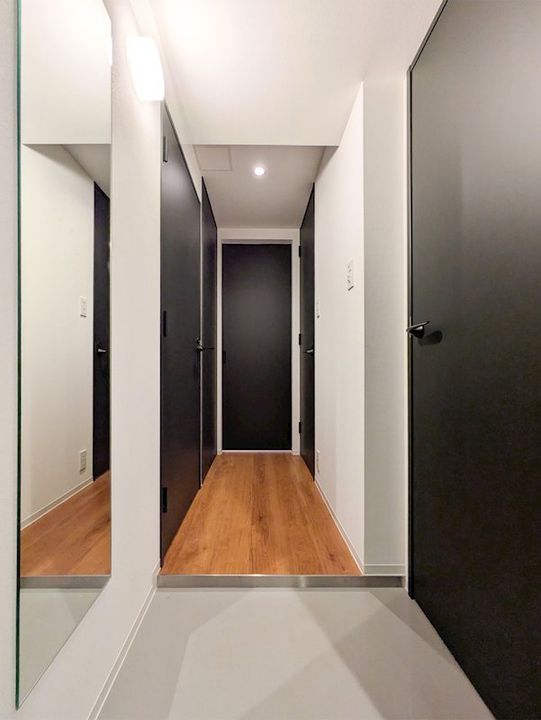 東京都新宿区左門町(マンション)の賃貸物件の玄関