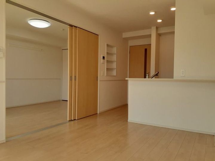 大阪府堺市北区北花田町3(アパート)の賃貸物件の居間