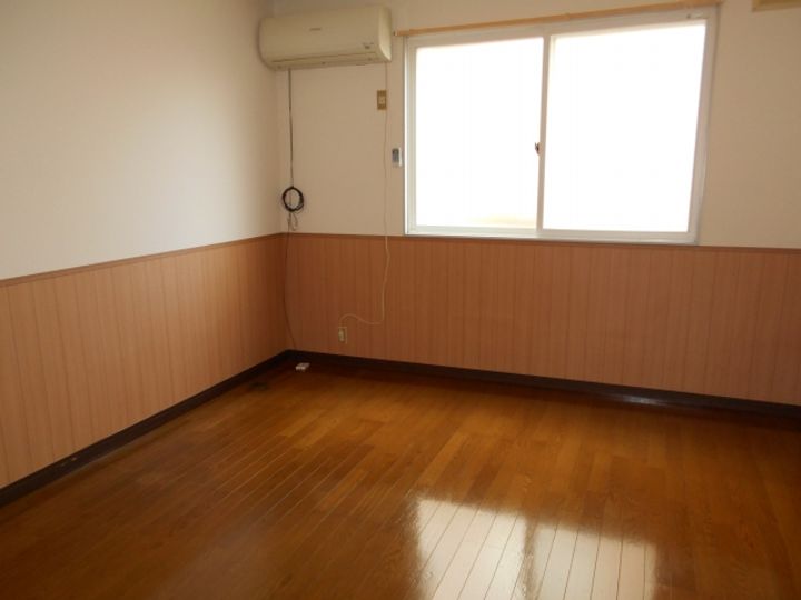 メゾンイルネージュA棟の居間