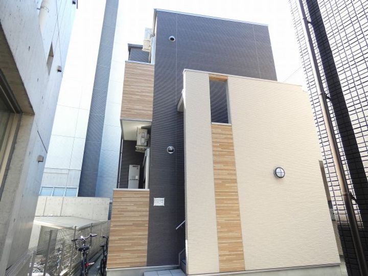 ロイヤルクレスト八熊の外観