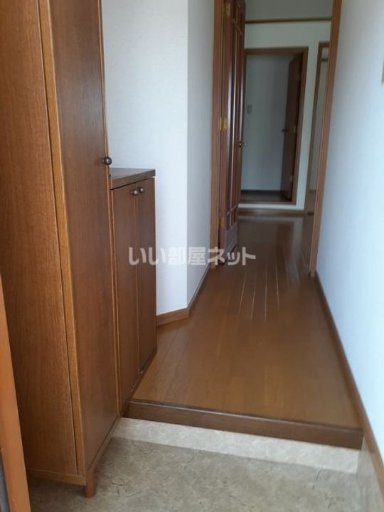 ベルツリーレジデンス 2号館の玄関