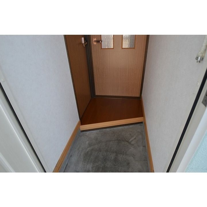 ポプラハイツの玄関