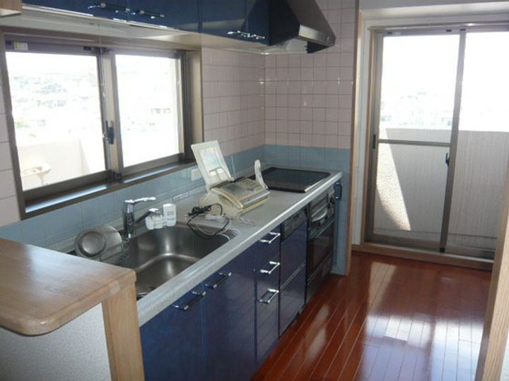 クレスト東本浦のキッチン