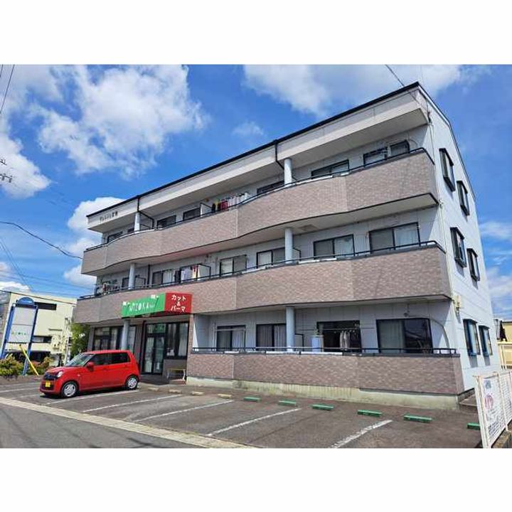 ヴェルジェ西条の外観