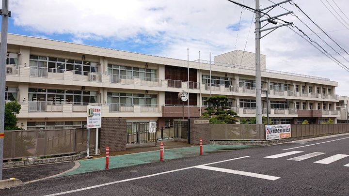 愛媛県四国中央市下柏町(一戸建)の賃貸物件の周辺
