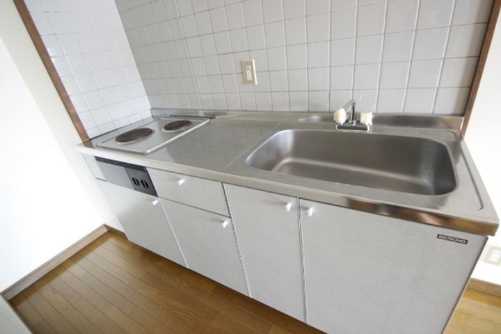 中西ビルのキッチン