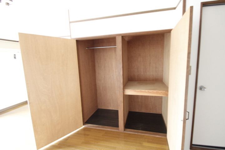 中西ビルの内装