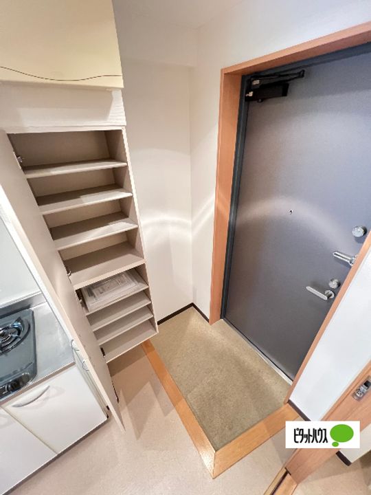 フルヴィエールの玄関