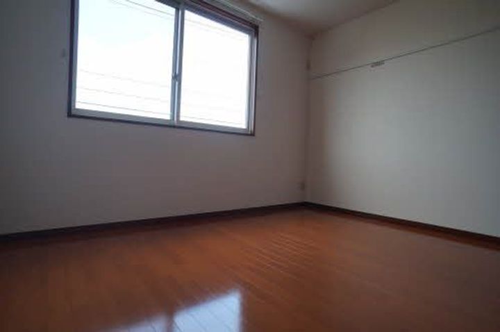 奥州市水沢字虚空蔵小路【シャーメゾン・グレイス】築19年の居間