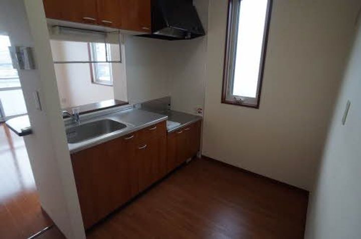 奥州市水沢字虚空蔵小路【シャーメゾン・グレイス】築19年のキッチン