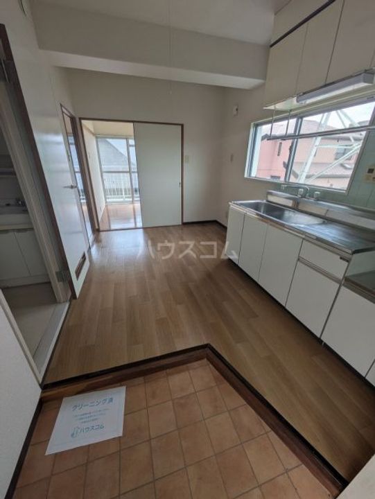 コープカネマスの玄関