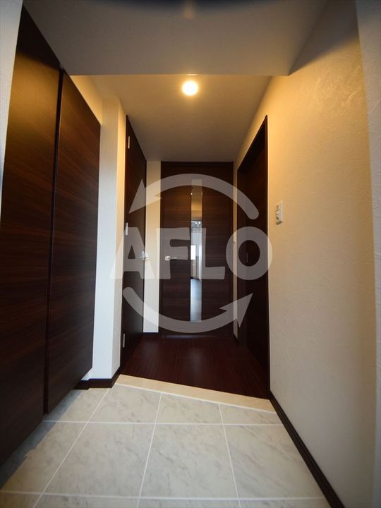 大阪府大阪市浪速区元町2(マンション)の賃貸物件の玄関