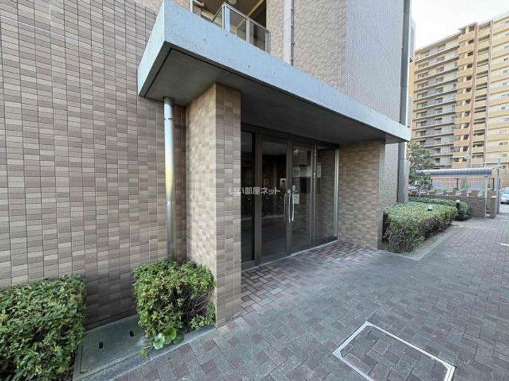 兵庫県神戸市中央区港島1(マンション)の賃貸物件の地図