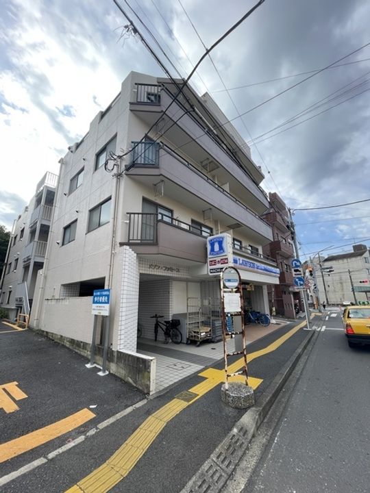 メゾンファミーユの外観