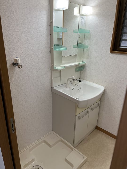 コーポ畑原 1ルーム・1Kはレディース専用☆車庫1台空きの居間