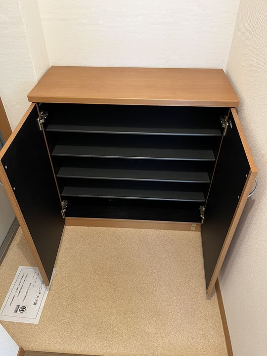 コーポ畑原 1ルーム・1Kはレディース専用☆車庫1台空きの玄関