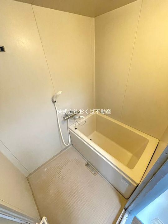 Supremeマンションの風呂