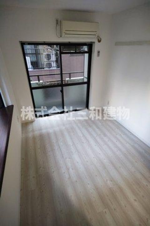 リジョイスIの内装