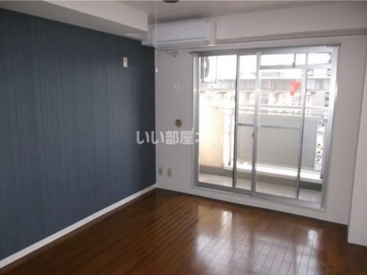 熊谷朝日第二ハイツの居間