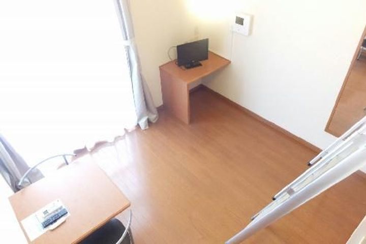 レオパレスデイジー上並榎の居間