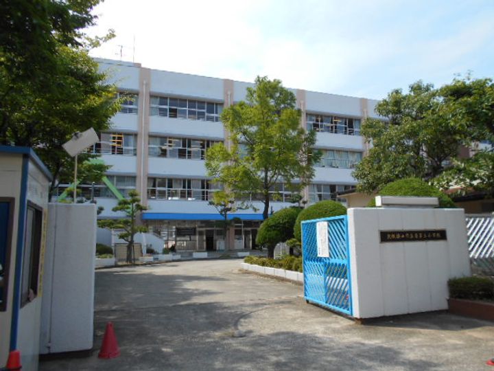 狭山住宅16号棟の周辺