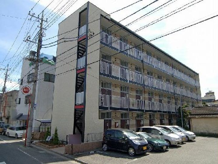 レオパレスMARUTAKAの外観