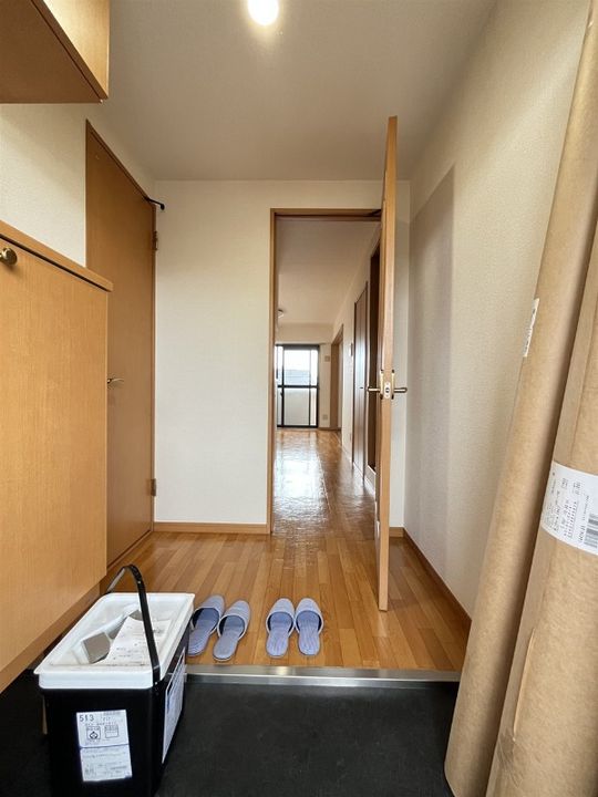 静岡県浜松市中央区名塚町(マンション)の賃貸物件の玄関