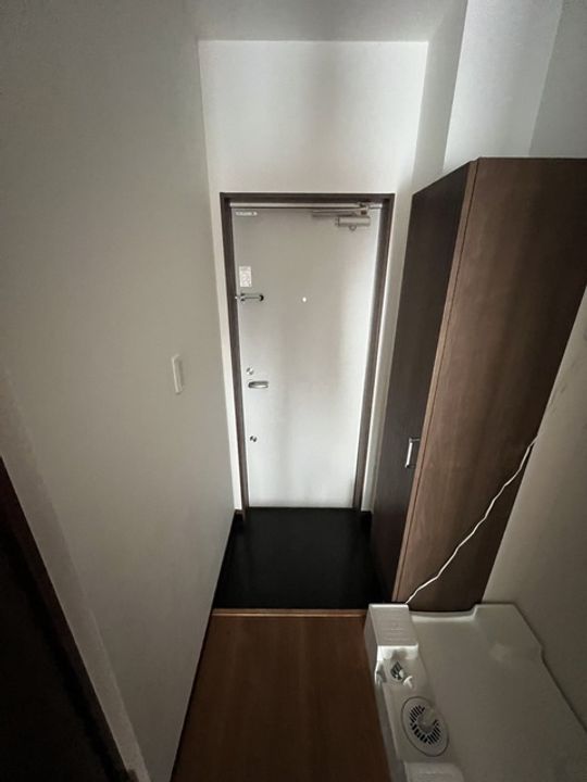 LAppartement221+の玄関