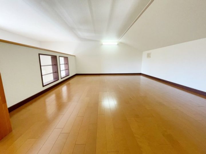 グラッドスペース茶屋松の居間