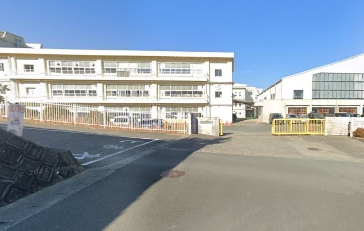 グラッドスペース茶屋松の周辺
