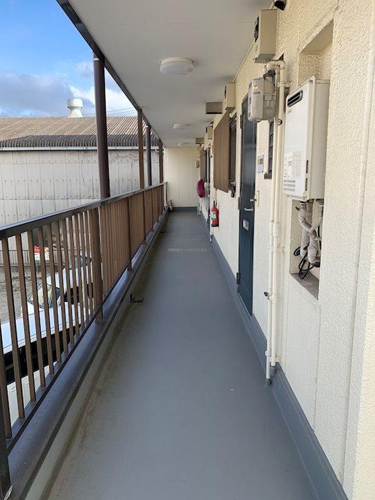 サンハイツイワミの玄関