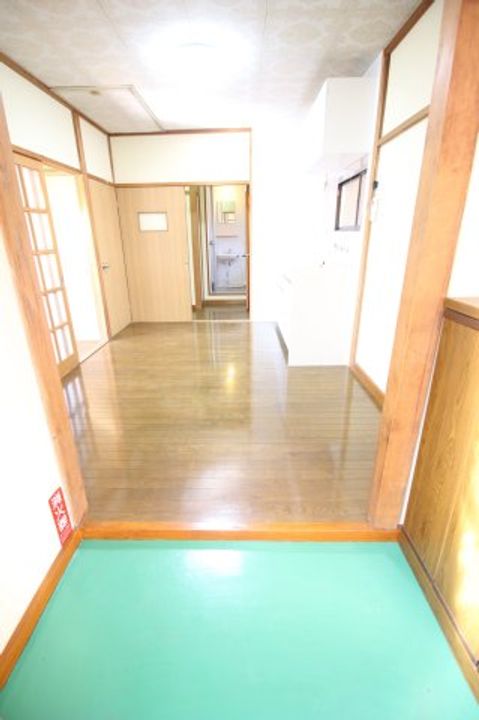 ウッディハイツの玄関