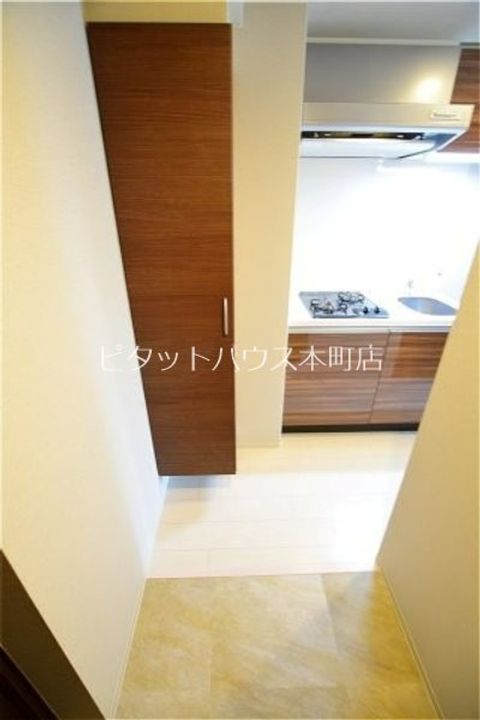 大阪府大阪市中央区瓦屋町3(マンション)の賃貸物件の玄関