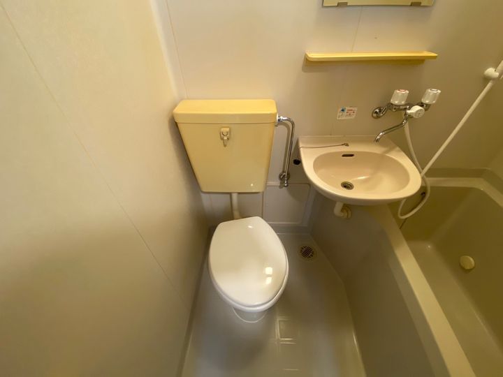 プラーフ西山の内装